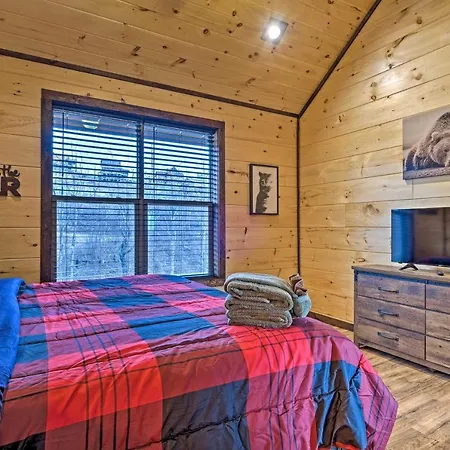 Lightning Bug Lookout Luxury Gatlinburg Cabin! Vila